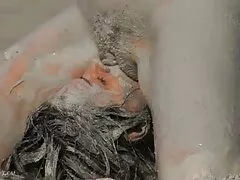 ジューシーな堅いお尻の男性の入れ墨slut大cocks スレンダー 美女 アダルト