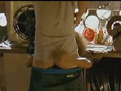 彼女の女の子masturbatingに参加し彼女はベッド 黒髪 スレンダー 動画