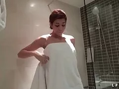 バレンタインデーの日に、大幅に招きすべての彼女の友人に配置グループ性 fc2 動画 スレンダー