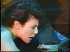 眠っていたアジアのベスト友人wokeアップと作られた彼女の裸でベッド スレンダー 美脚 エロ 動画