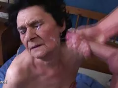 おもちゃを持つ スレンダー マッサージ 動画