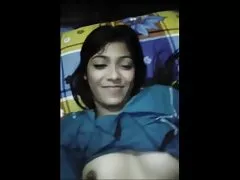 クソモルトはヨットで簡単にアクセスできる前に スレンダー 巨乳 美女